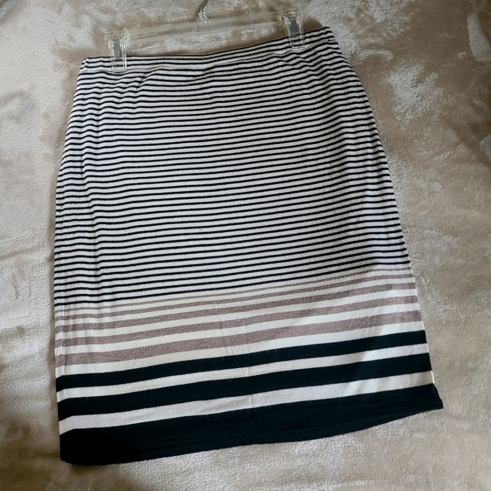 Max Studio lined skirt